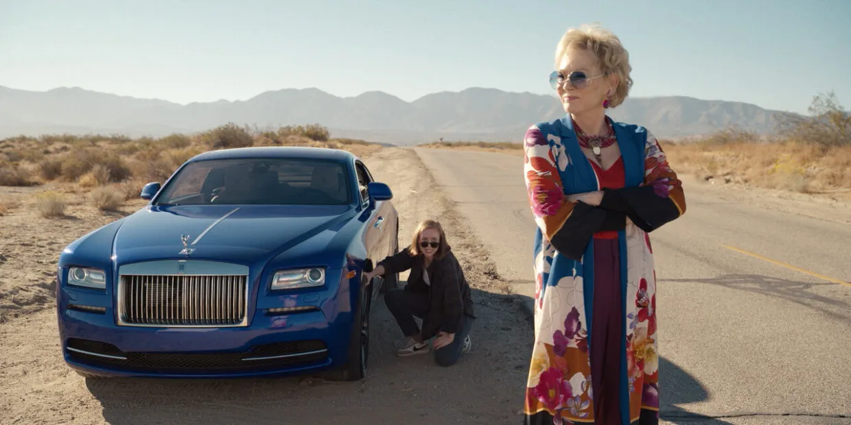 Now Entering Primm" Episode 102 -- Pictured: (l-r) Hannah Einbinder as Ava, Jean Smart as Deborah Vance -- (Photo by: HBO Max)