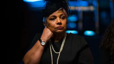 Vinette Ebrahim  oor ouer word, ‘Legacy’ en&nbsp;f-bombs