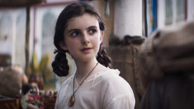 Kitty Harris in die rol van Daisy. 