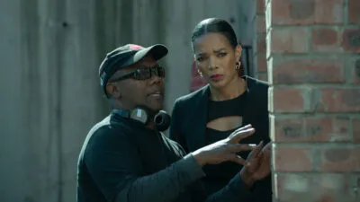 Mandla Dube (regisseur) en  Connie Ferguson as Molebogeng. Foto: Netflix
