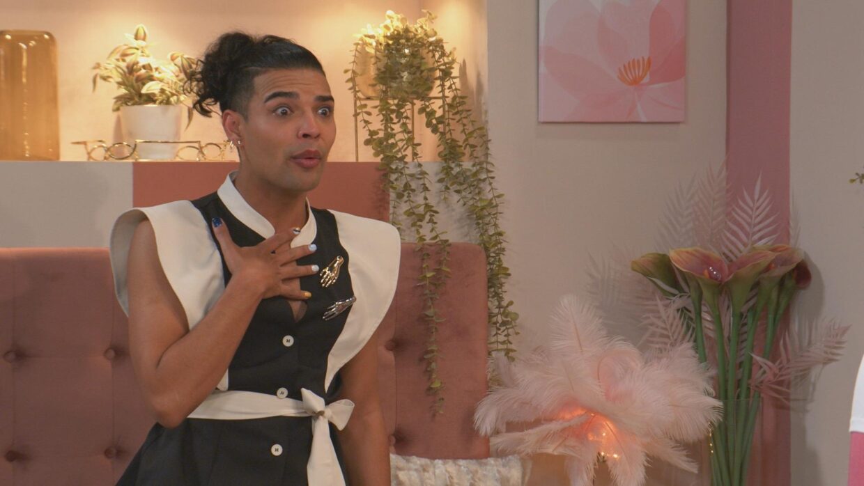 Cole Wessels as Tino in Suidooster.