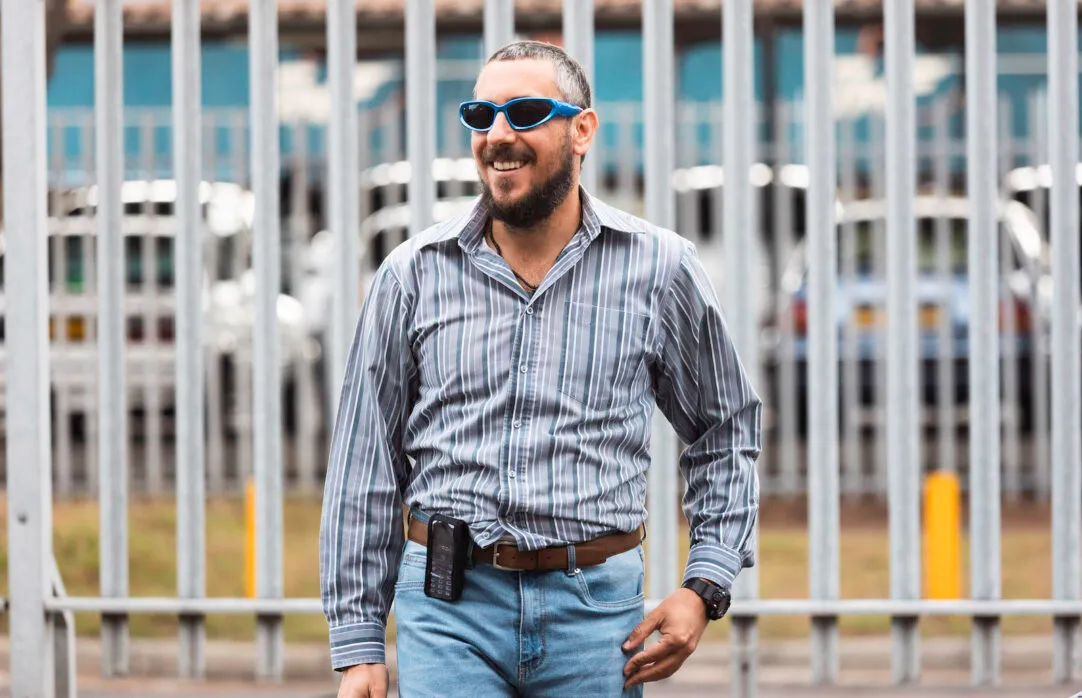 Schalk Bezuidenhout, Die Kantoor