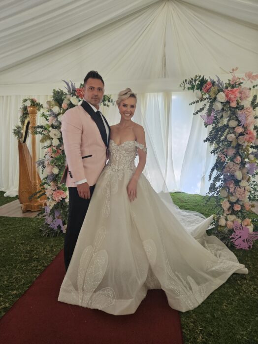 Diepe Waters troue Jacques en Theresa